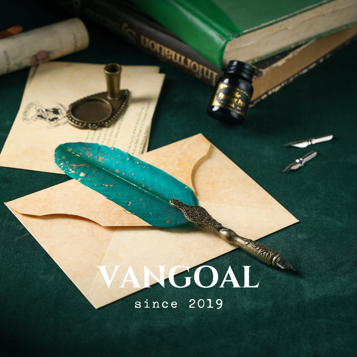 VANGOAL Classic Series Quill Pen and Ink Set - Vintage Style, Natural Feather, Dip Pen with 2 Replacement Nibs