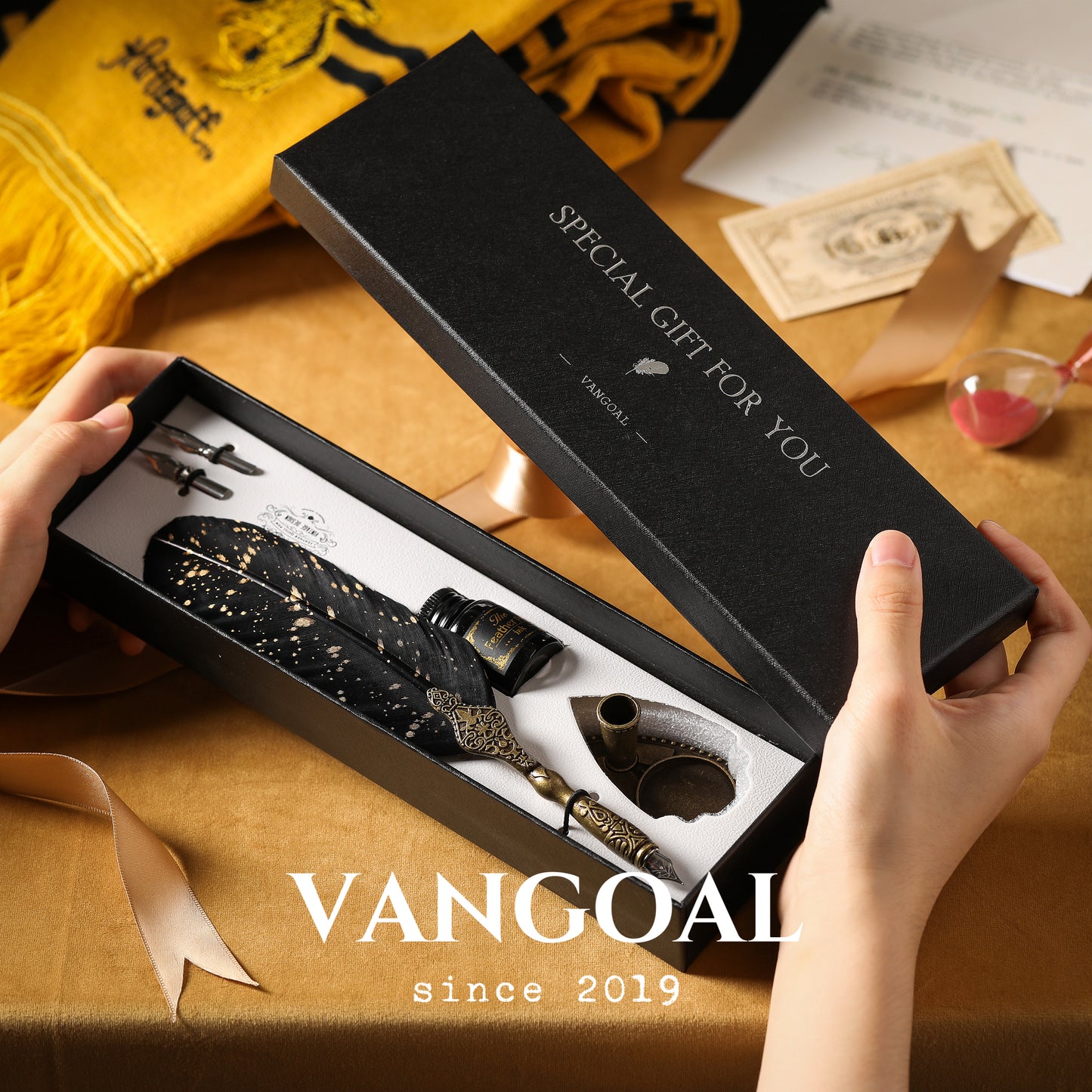 VANGOAL Classic Series Quill Pen and Ink Set - Vintage Style, Natural Feather, Dip Pen with 2 Replacement Nibs