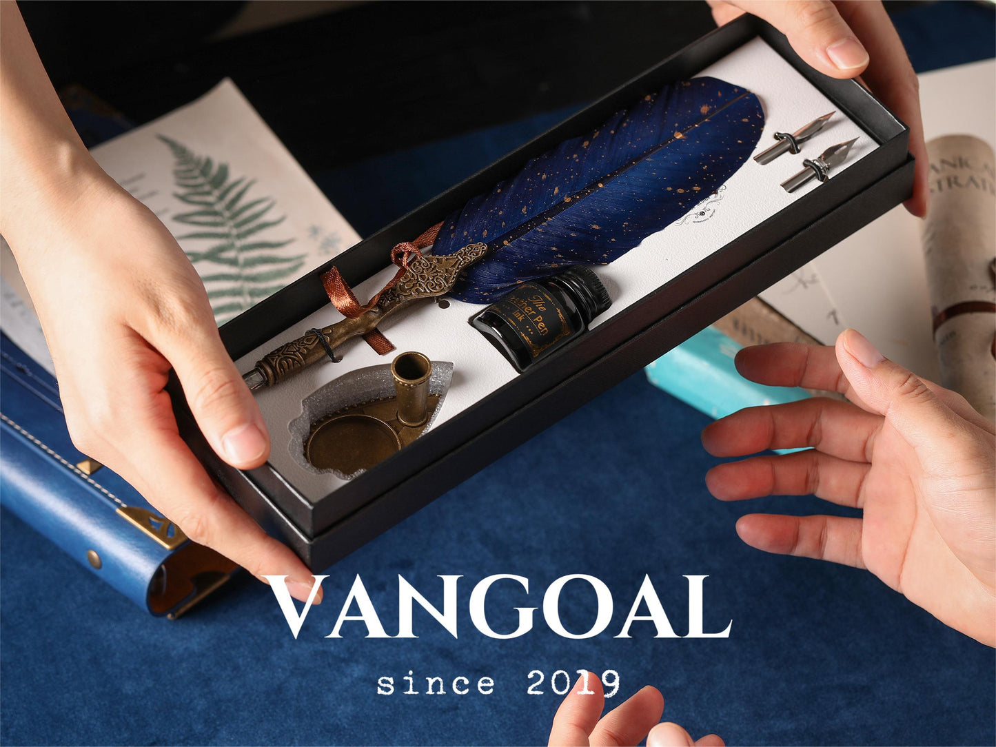 VANGOAL Classic Series Quill Pen and Ink Set - Vintage Style, Natural Feather, Dip Pen with 2 Replacement Nibs