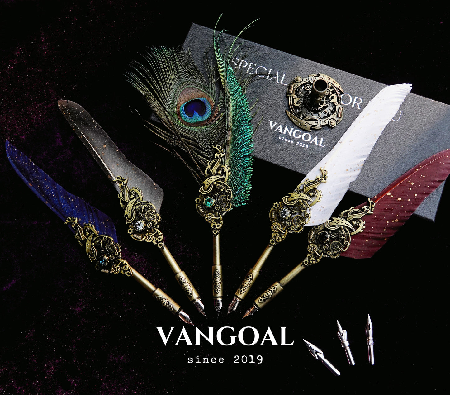 VANGOAL Steampunk Series Quill Pen and Ink Set - Peacock Feather Dip Pen with Display Stand, 2 Replacement Nibs, Black Ink and Blank Greeting Card