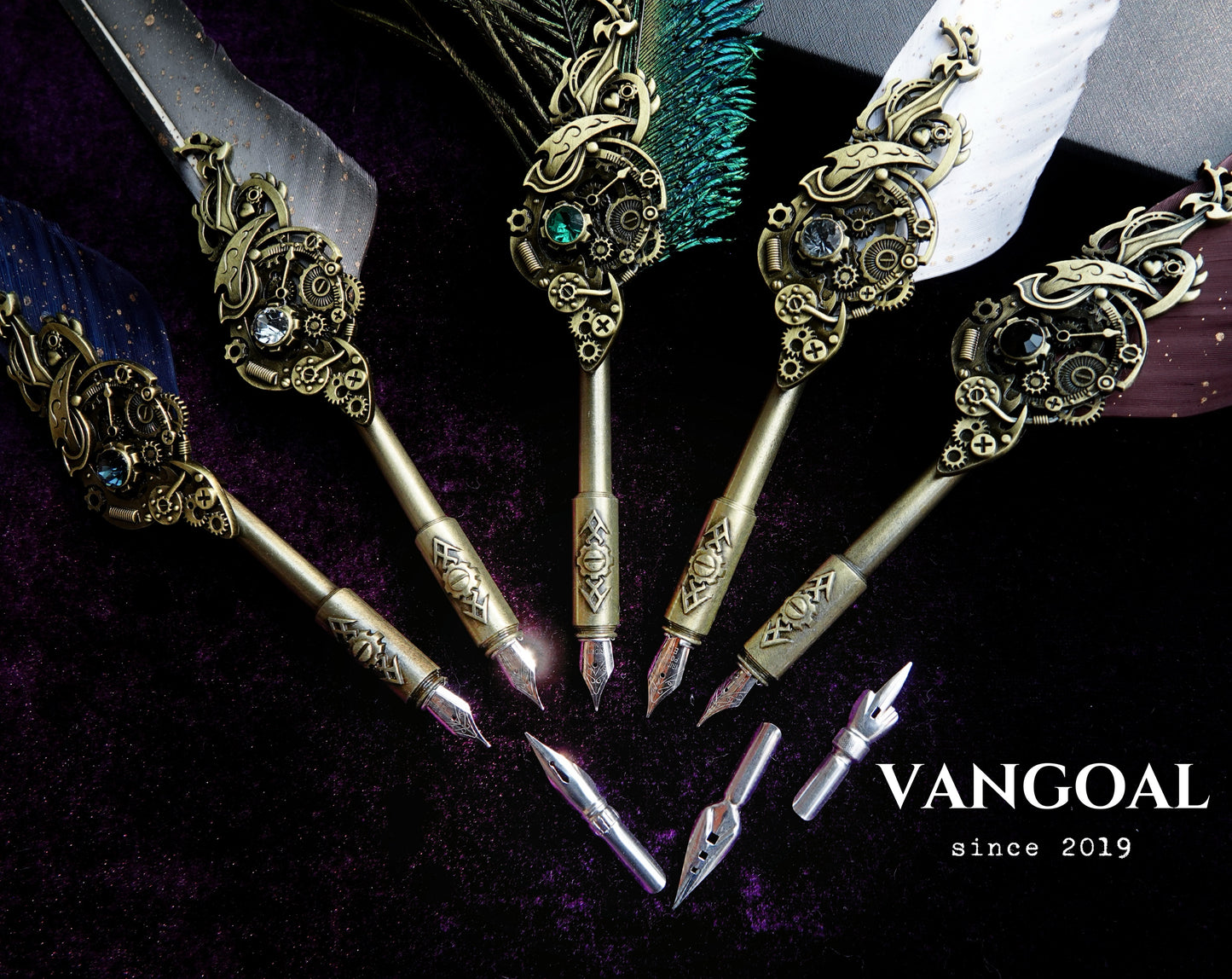 VANGOAL Steampunk Series Quill Pen and Ink Set - Peacock Feather Dip Pen with Display Stand, 2 Replacement Nibs, Black Ink and Blank Greeting Card
