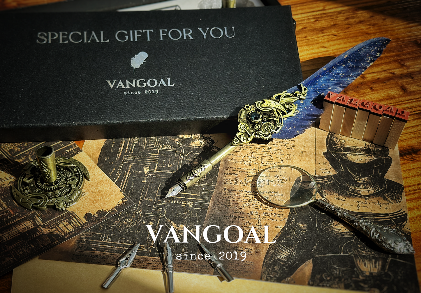 VANGOAL Steampunk Series Quill Pen and Ink Set - Peacock Feather Dip Pen with Display Stand, 2 Replacement Nibs, Black Ink and Blank Greeting Card