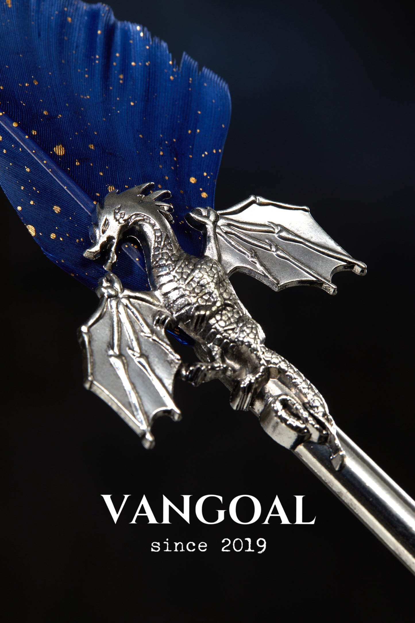 VANGOAL Dragon Series Quill Pen and Ink Set - Gorgeous Dragon Feather Pen with Display Stand, 2 Replacement Nibs, Black Ink and Blank Greeting Card